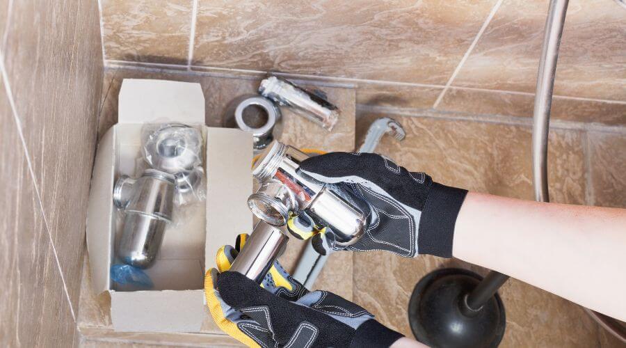 Professional gutter cleaning in Robertson, WY
